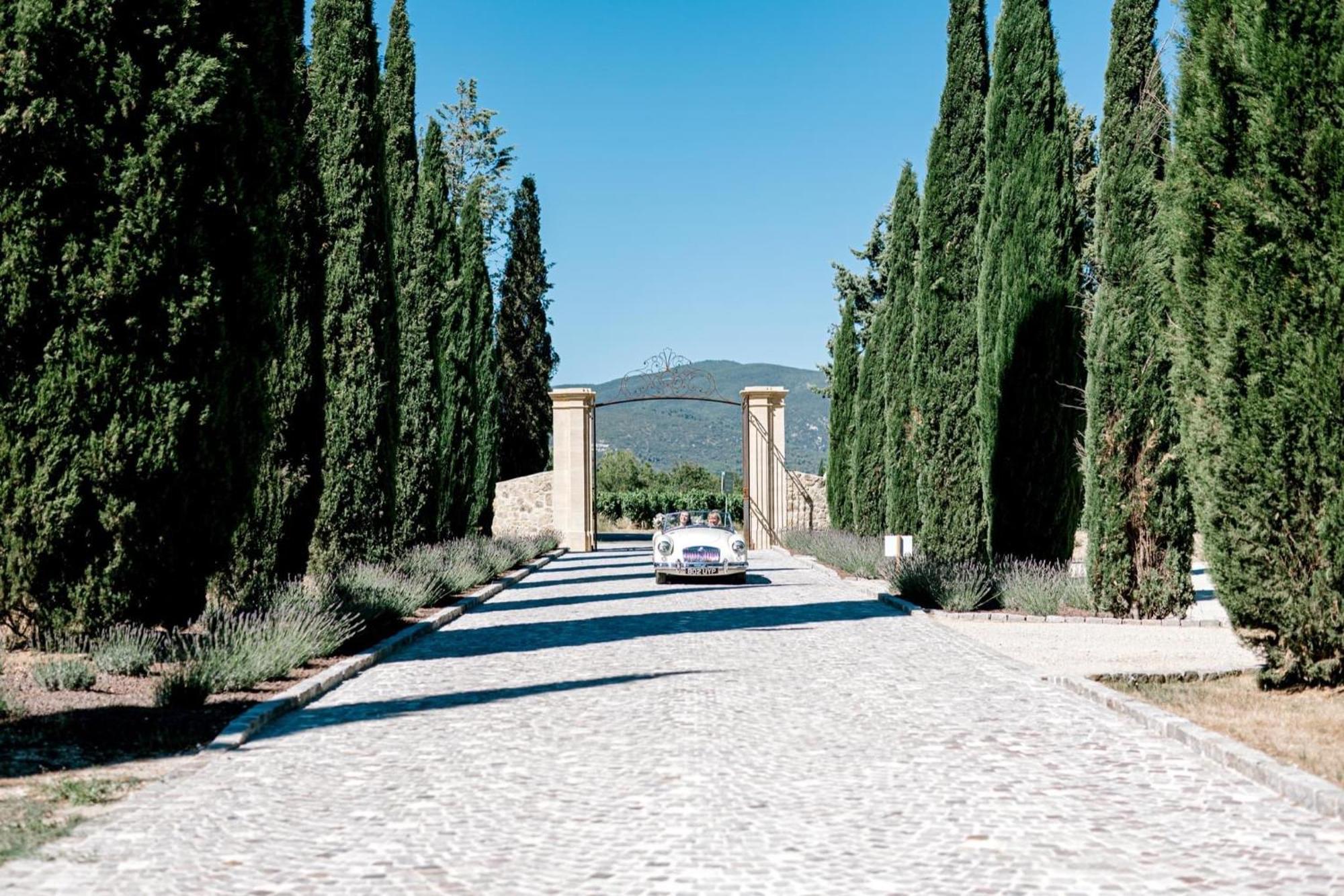Chateau Saint-Pierre De Mejans Puyvert Exterior photo